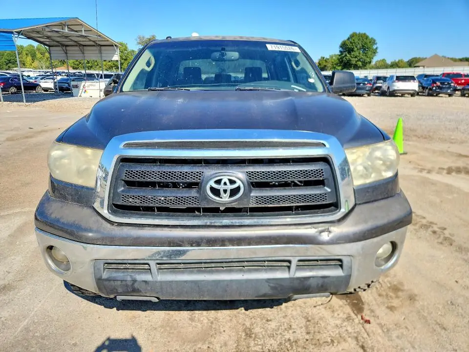 2013 TOYOTA TUNDRA CREWMAX SR5  