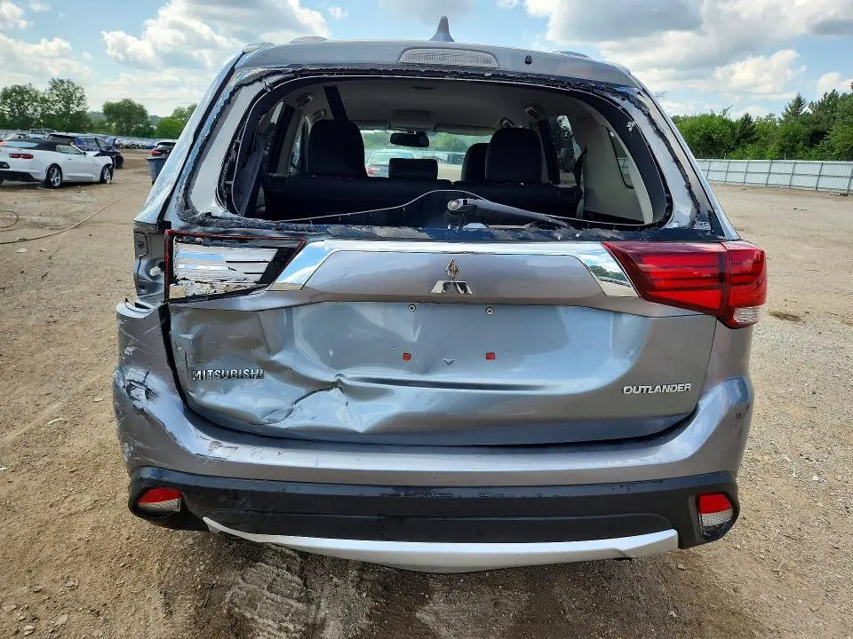 2018 MITSUBISHI OUTLANDER SE  