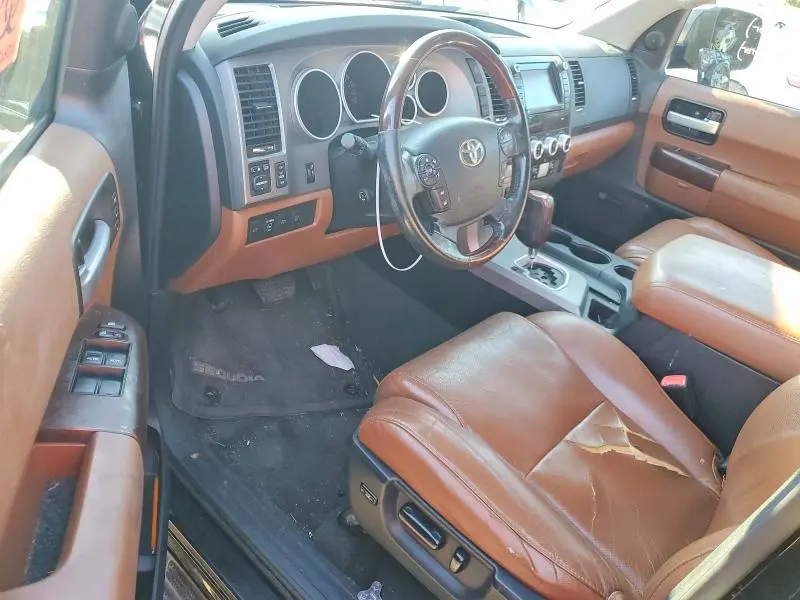 2011 TOYOTA SEQUOIA PLATINUM  