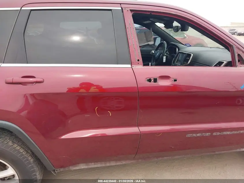 2017 JEEP GRAND CHEROKEE LAREDO 4X2