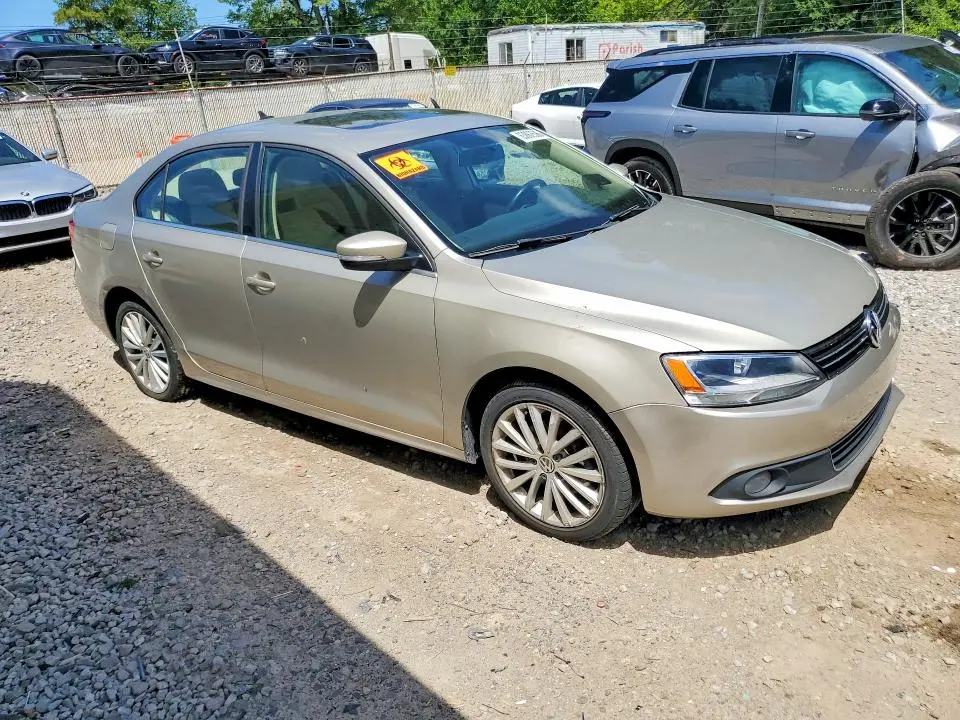 2014 VOLKSWAGEN JETTA SEL  