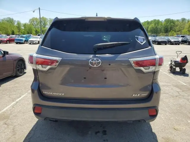 2015 TOYOTA HIGHLANDER XLE  