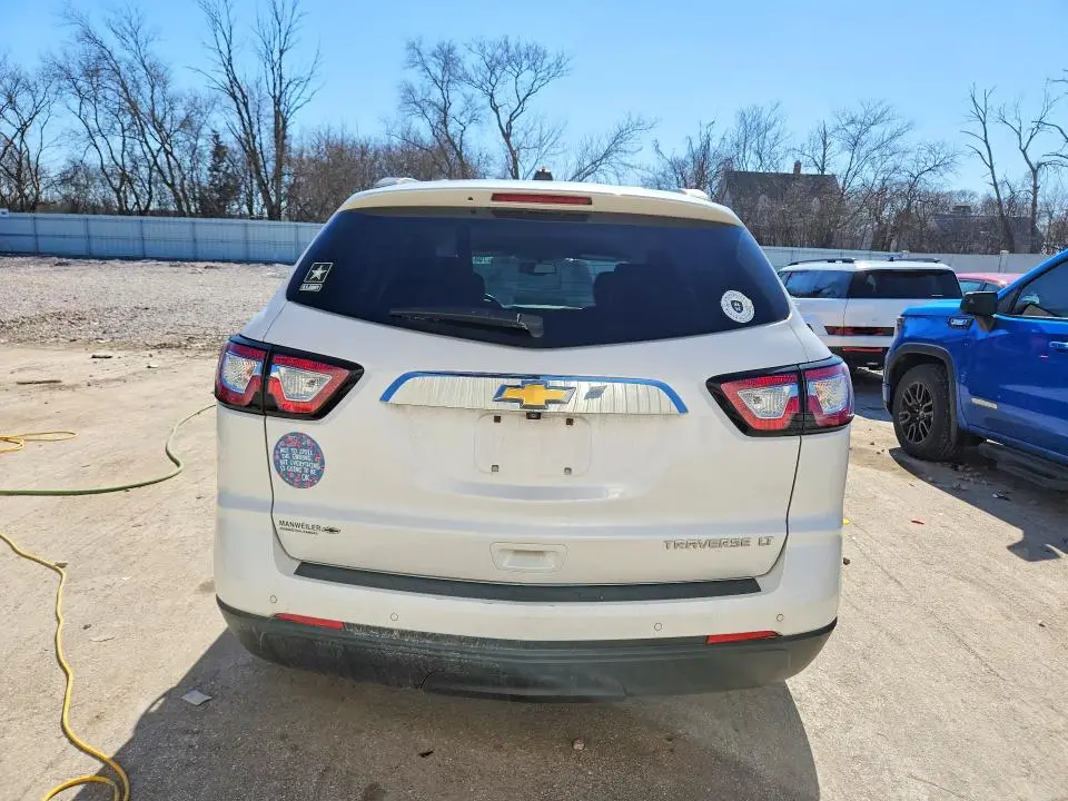 2016 CHEVROLET TRAVERSE LT  