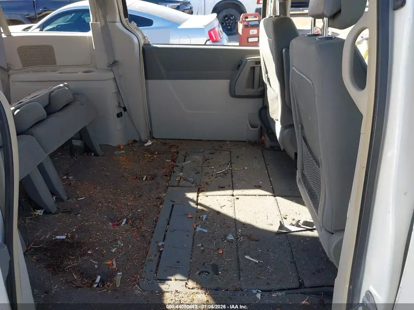 2010 CHRYSLER TOWN & COUNTRY TOURING