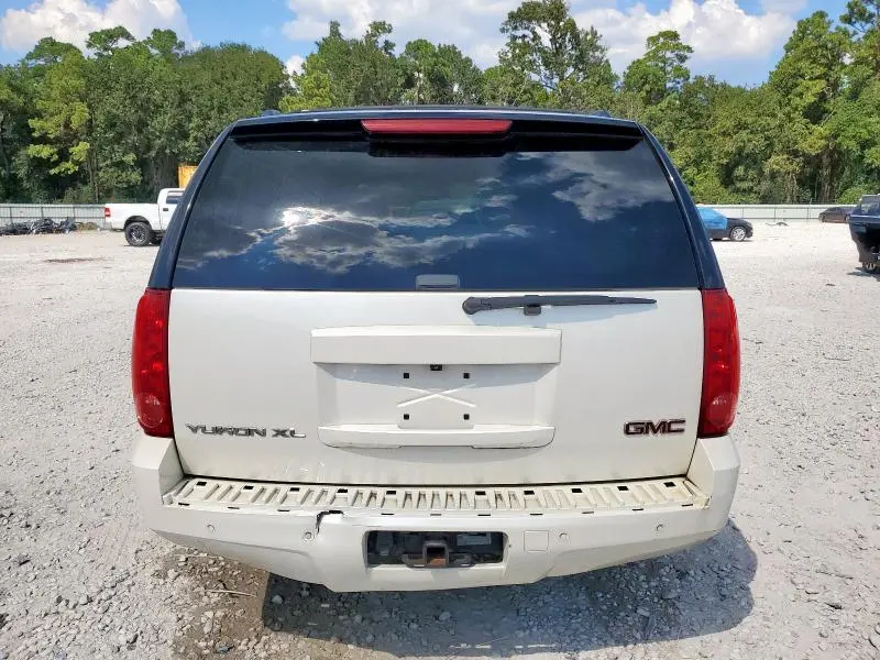 2013 GMC YUKON XL C1500 SLT  