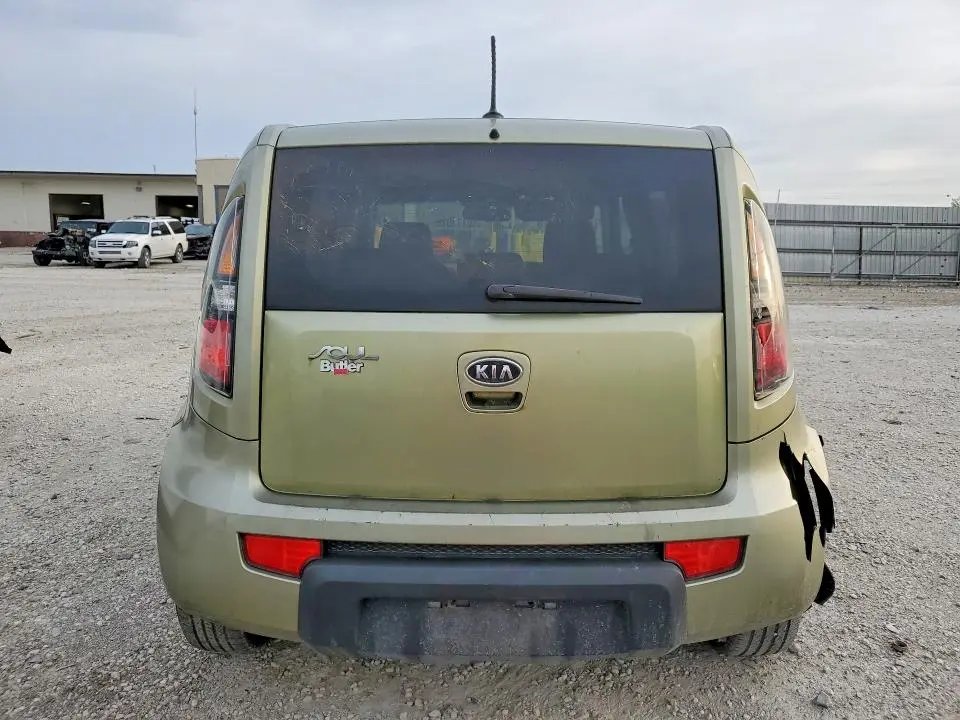 2010 KIA SOUL +  