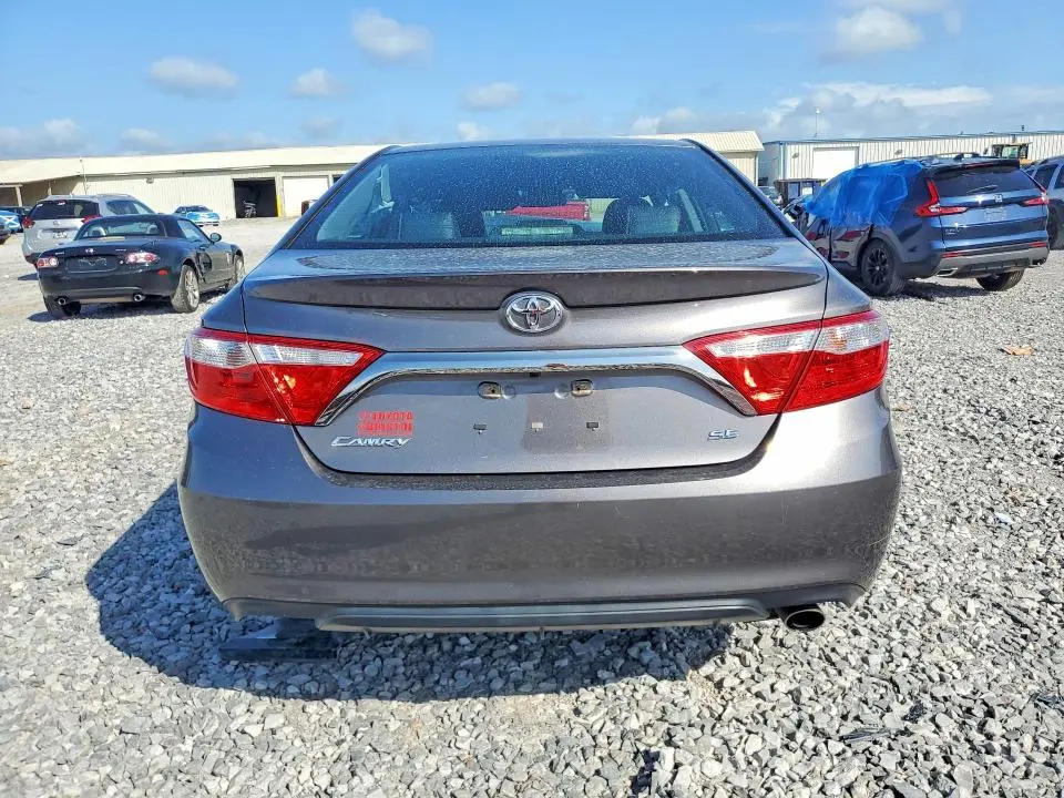 2017 TOYOTA CAMRY SE  