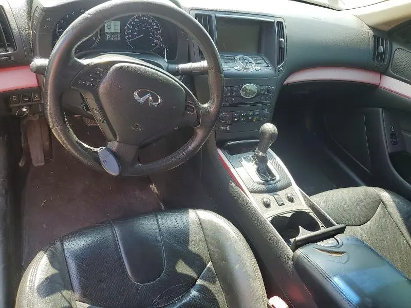 2011 INFINITI G37   