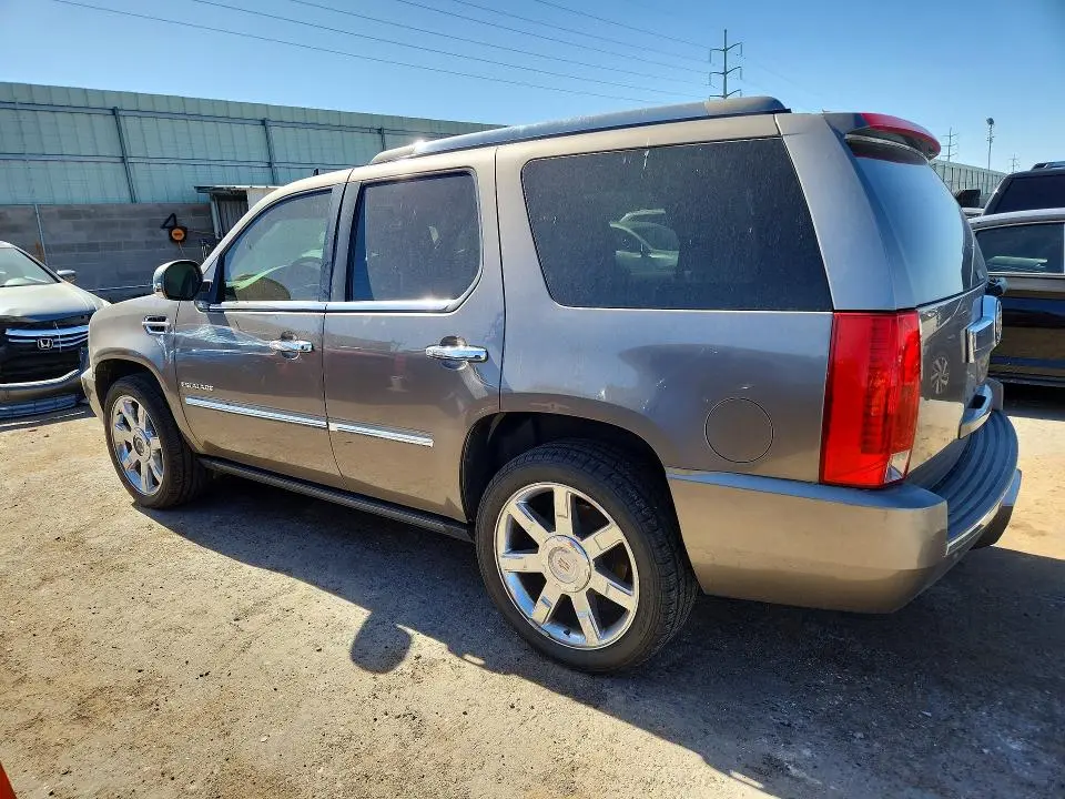 2013 CADILLAC ESCALADE LUXURY  