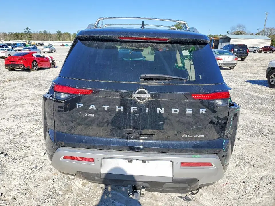 2025 NISSAN PATHFINDER SL  