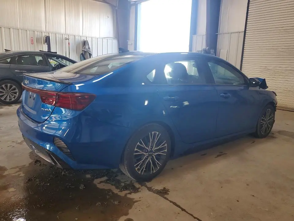 2023 KIA FORTE GT LINE  