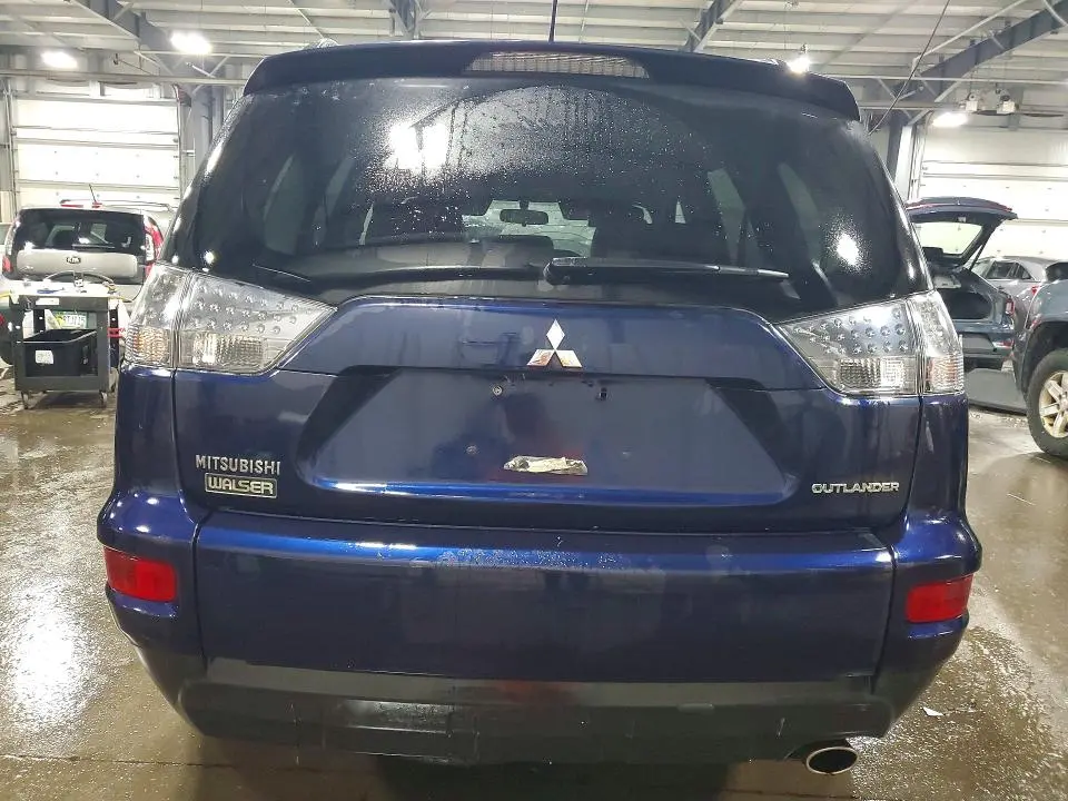 2010 MITSUBISHI OUTLANDER SE  