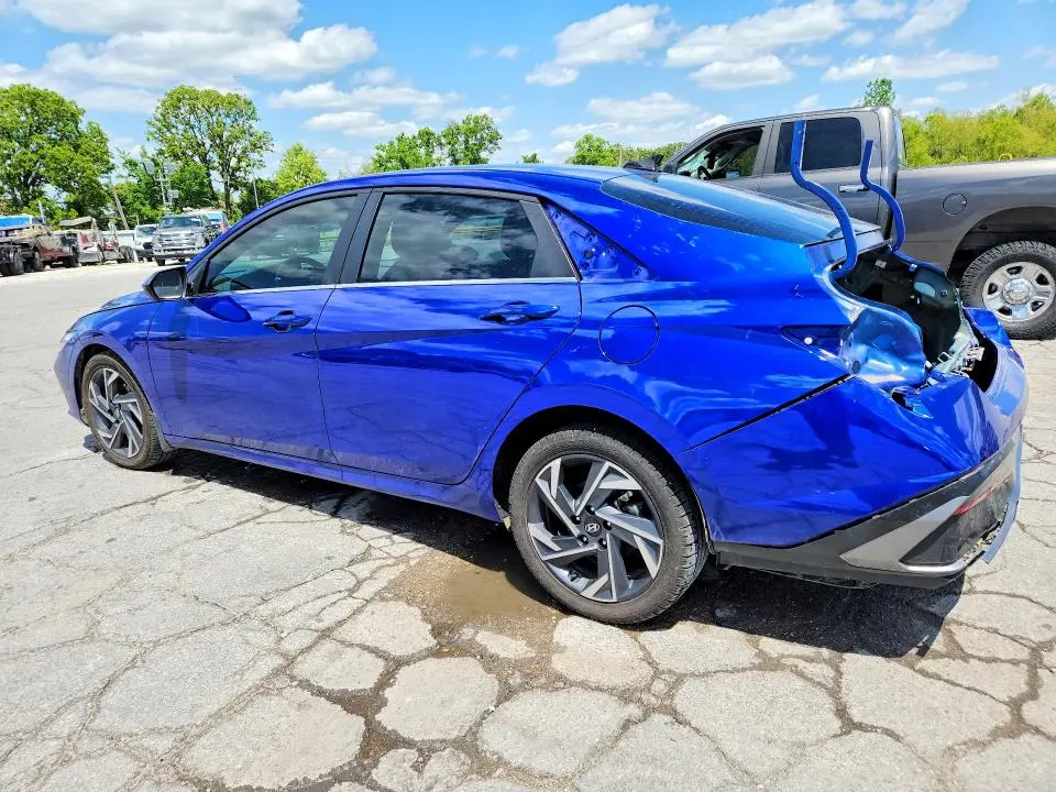 2024 HYUNDAI ELANTRA SEL  