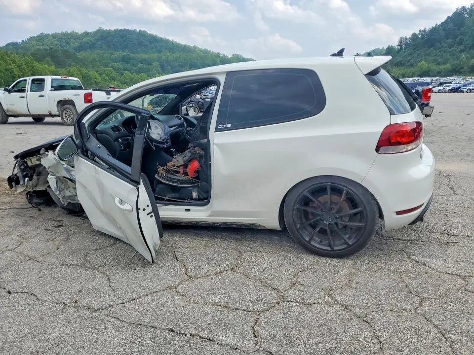 2011 VOLKSWAGEN GTI   