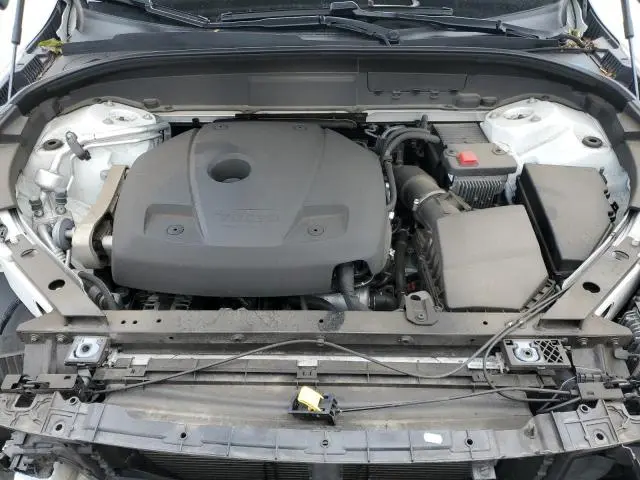 2021 VOLVO XC60 T5 MOMENTUM  
