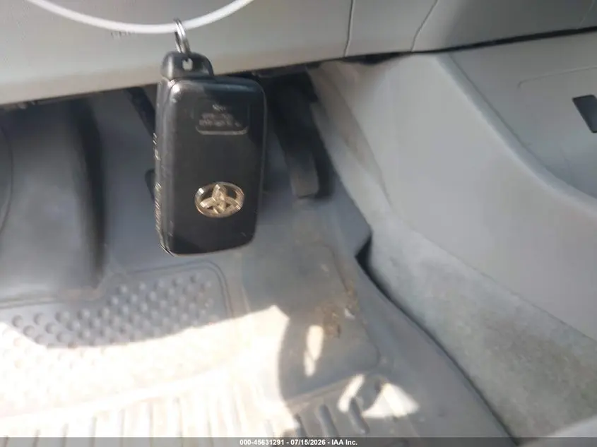2011 TOYOTA PRIUS TWO