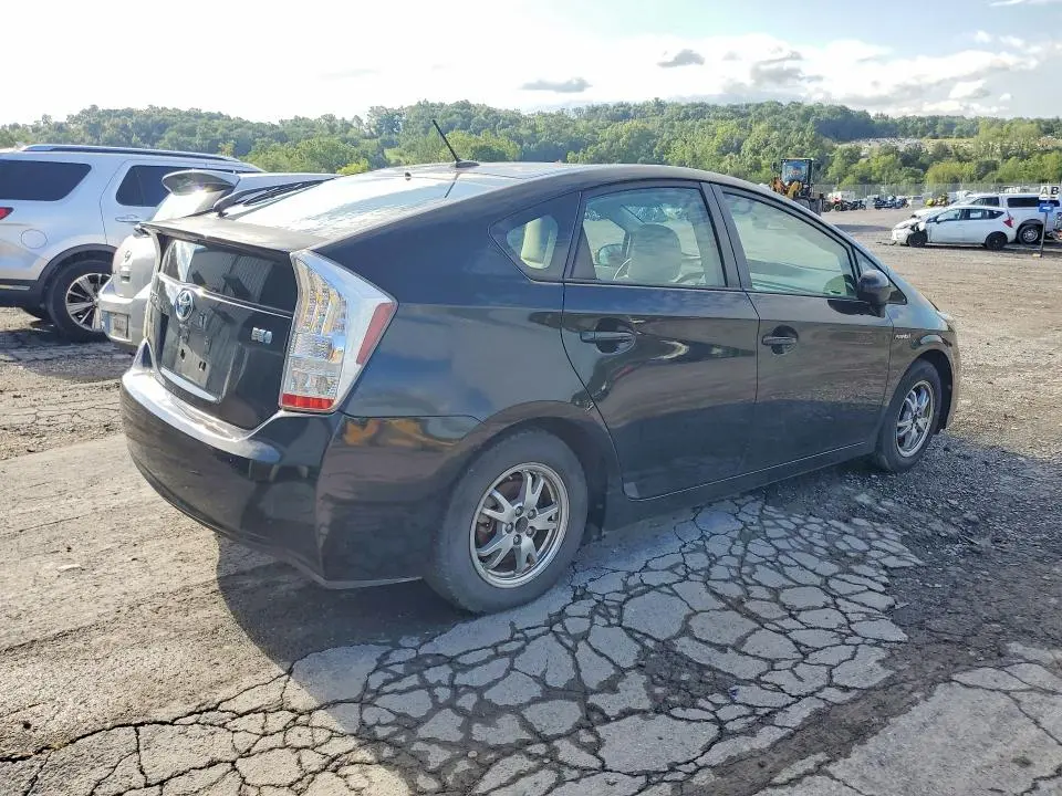 2010 TOYOTA PRIUS II  