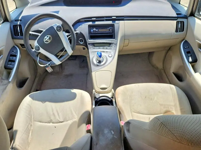 2010 TOYOTA PRIUS III  