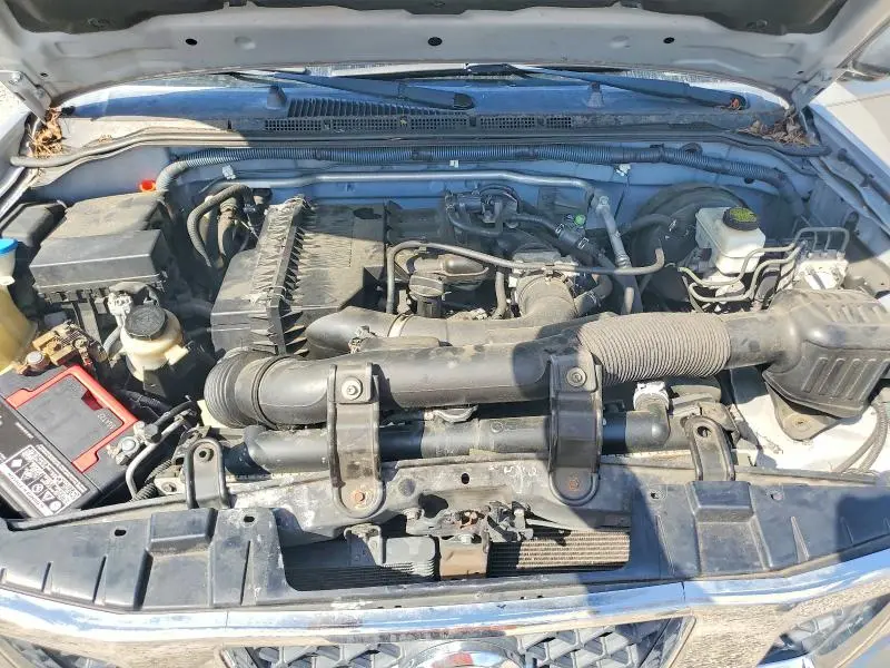2012 NISSAN FRONTIER S  