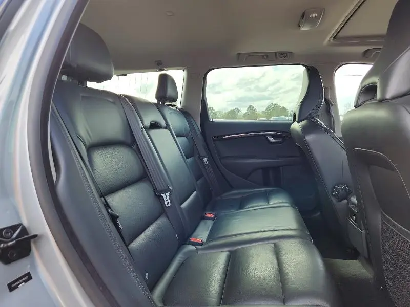 2011 VOLVO XC70 T6  