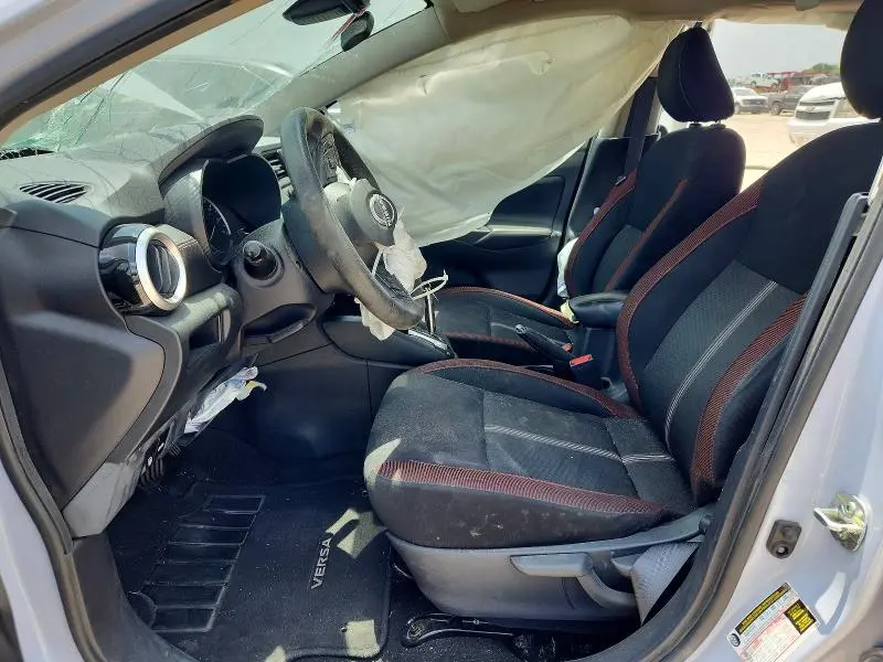 2023 NISSAN VERSA SR  