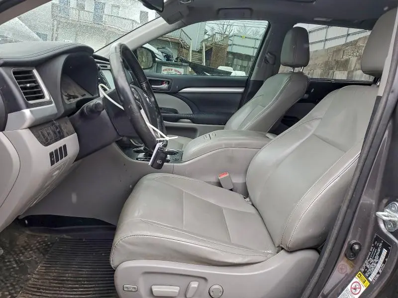 2015 TOYOTA HIGHLANDER XLE  