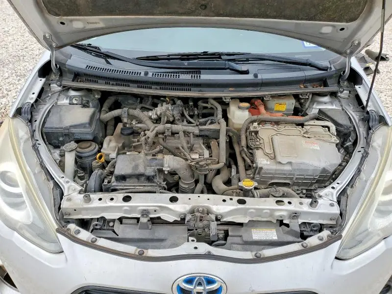 2015 TOYOTA PRIUS C TWO  
