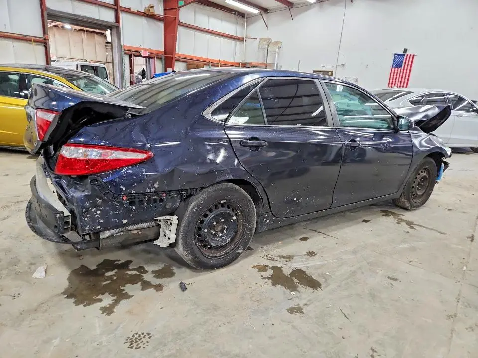 2015 TOYOTA CAMRY LE  