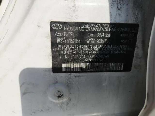 2019 HYUNDAI ELANTRA SE  