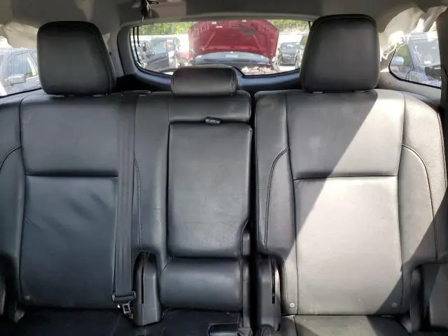 2016 TOYOTA HIGHLANDER XLE  