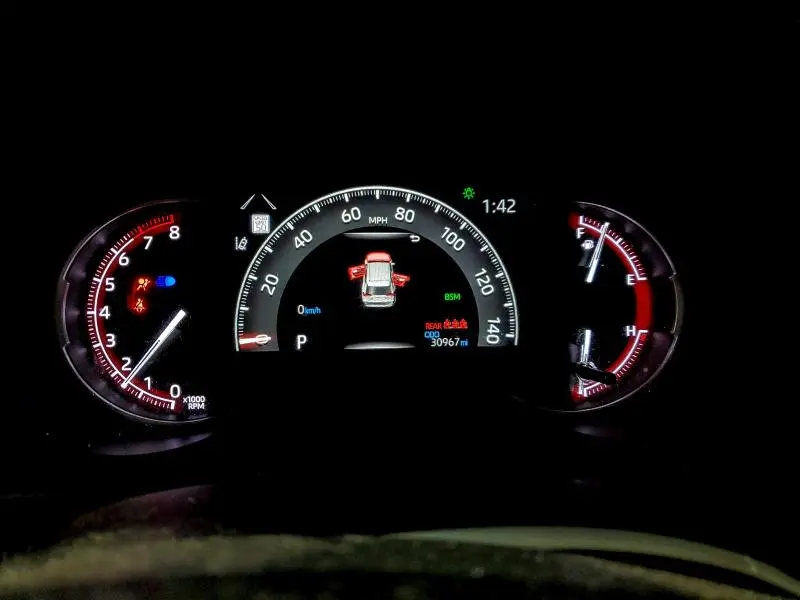 2024 TOYOTA RAV4 XLE  