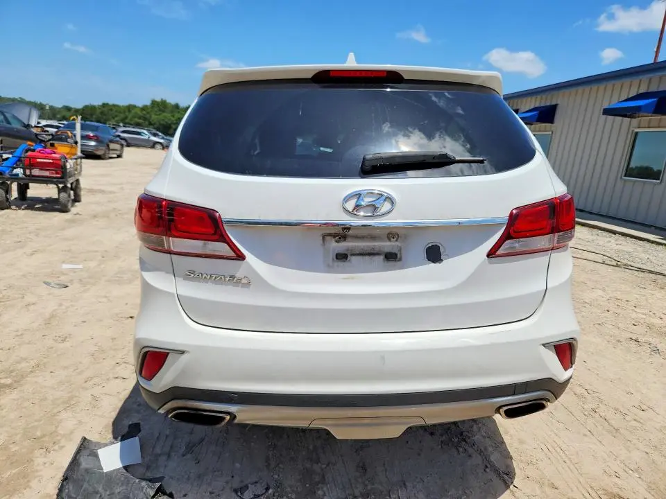 2017 HYUNDAI SANTA FE SE  