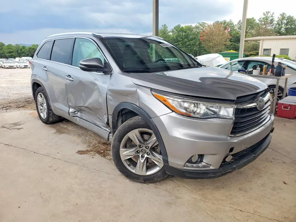 2016 TOYOTA HIGHLANDER   