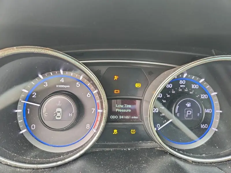 2012 HYUNDAI SONATA GLS  