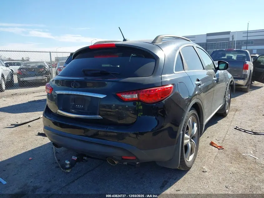 2011 INFINITI FX35  