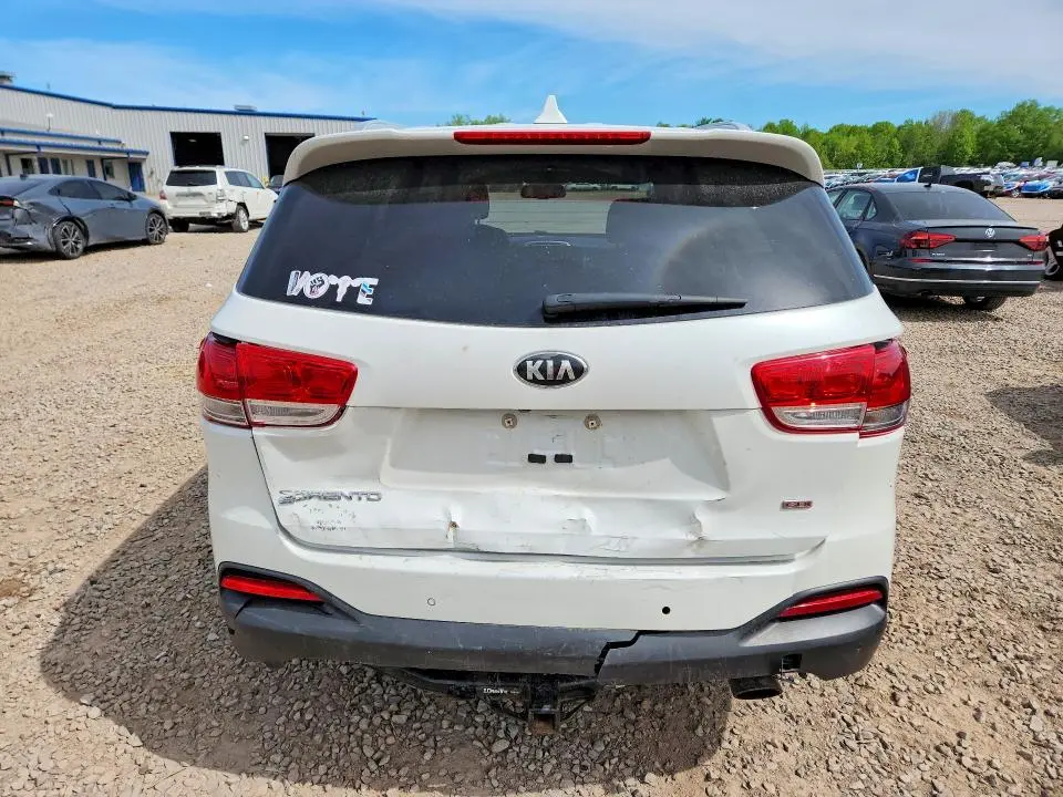 2017 KIA SORENTO LX  