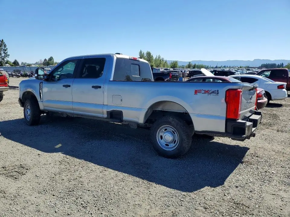 2023 FORD F250 SD XL 4WD 6.8L V8 CREW CAB