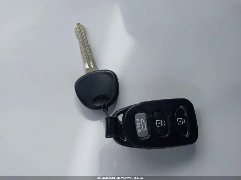 2010 HYUNDAI ELANTRA SE