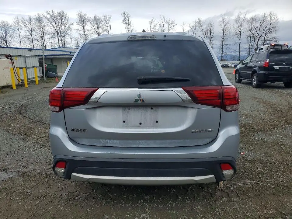 2016 MITSUBISHI OUTLANDER ES  