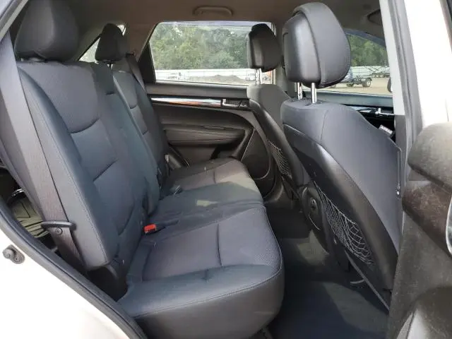 2011 KIA SORENTO BASE  