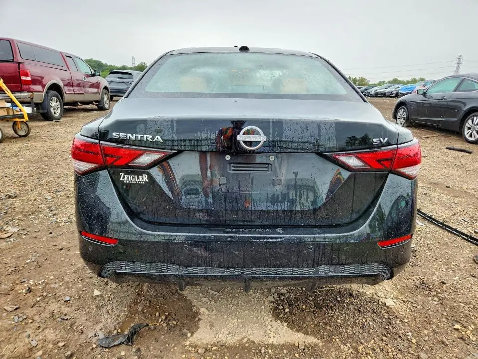 2024 NISSAN SENTRA SV  