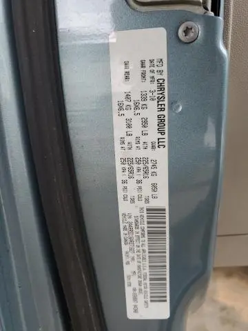 2010 CHRYSLER TOWN & COUNTRY TOURING  