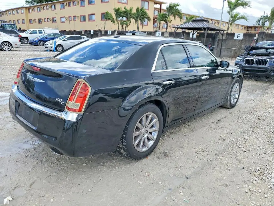 2013 CHRYSLER 300C   