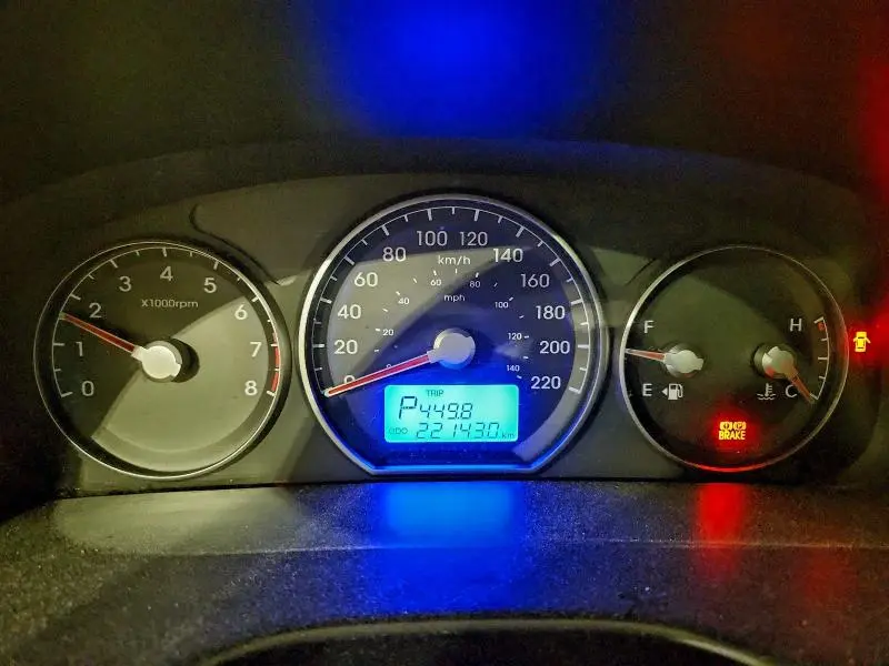 2011 HYUNDAI SANTA FE SE  