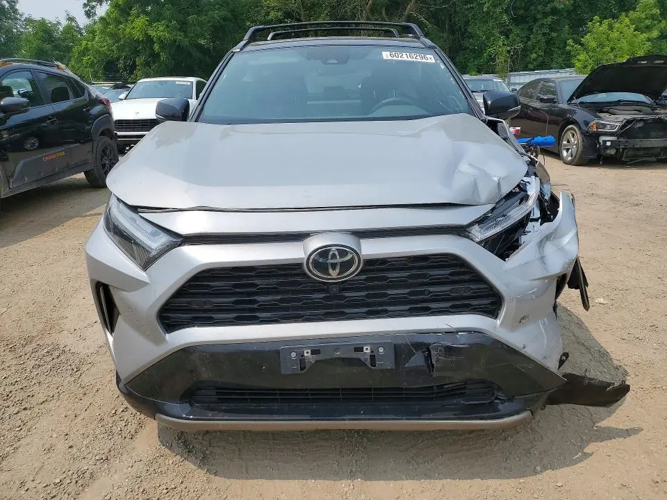 2025 TOYOTA RAV4 XSE  