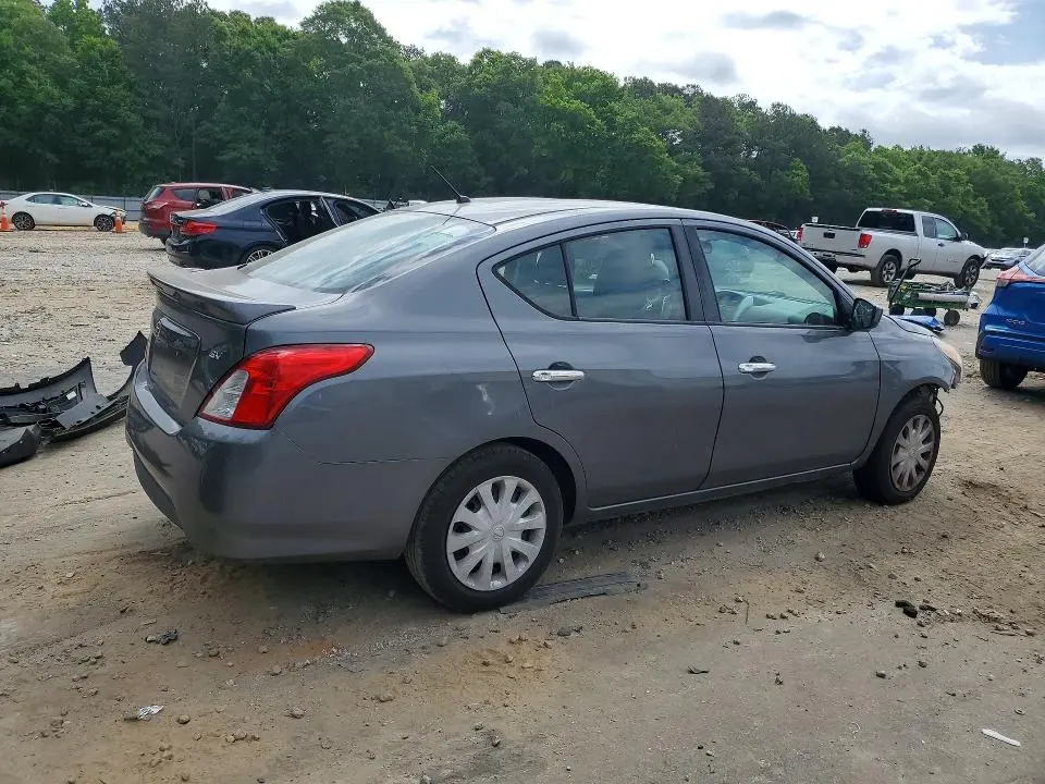 2018 NISSAN VERSA SV  