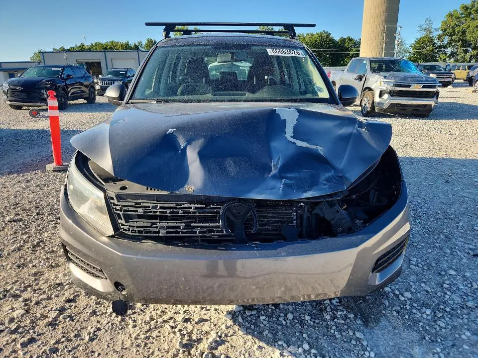 2014 VOLKSWAGEN TIGUAN S  