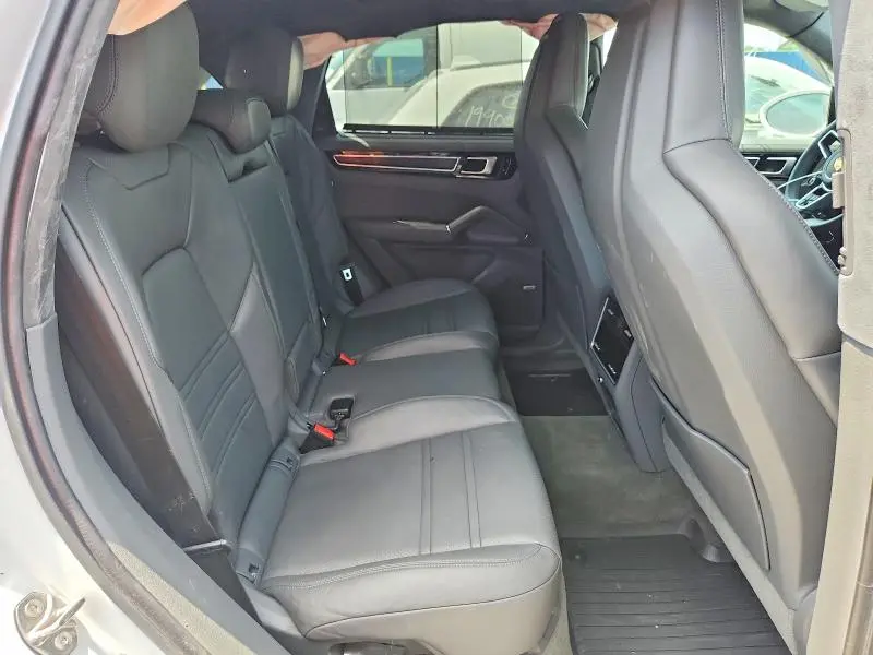 2021 PORSCHE CAYENNE GTS  