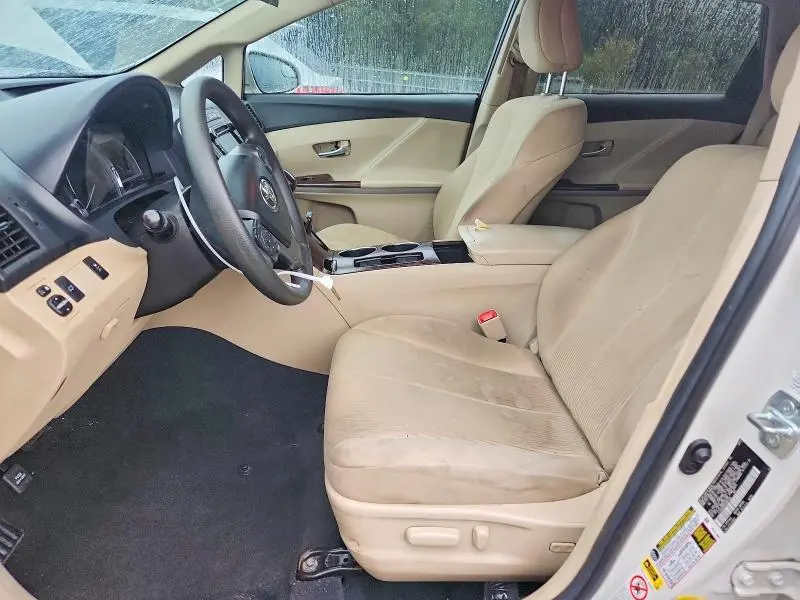 2013 TOYOTA VENZA LE  