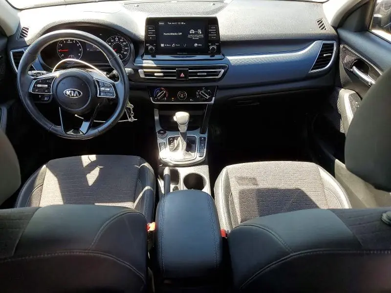 2021 KIA SELTOS S  